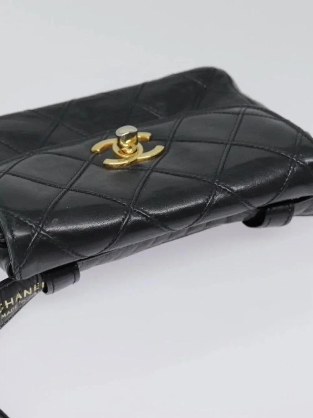 CHANEL Bicolore Turn Lock Chain Waist bag Leather Black Gold CC Auth yk14627